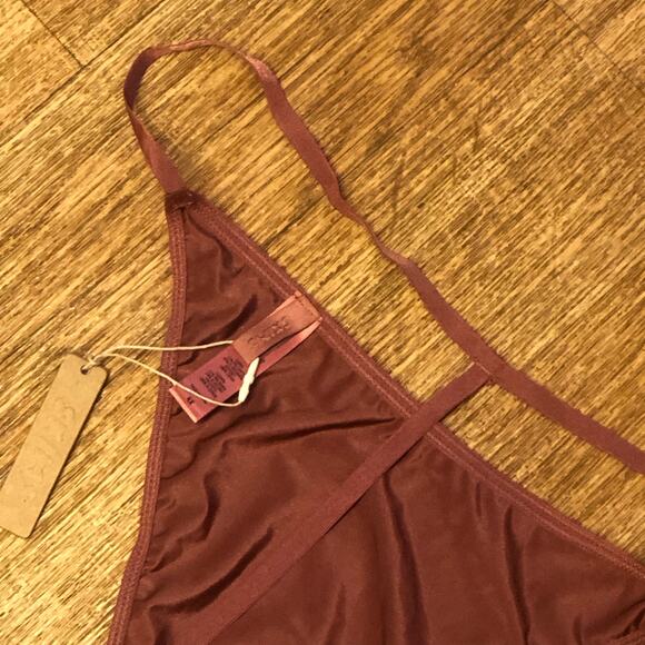 Skims Red Pink Berry T-String Thong Panties Size 4X - Picture 7 of 10